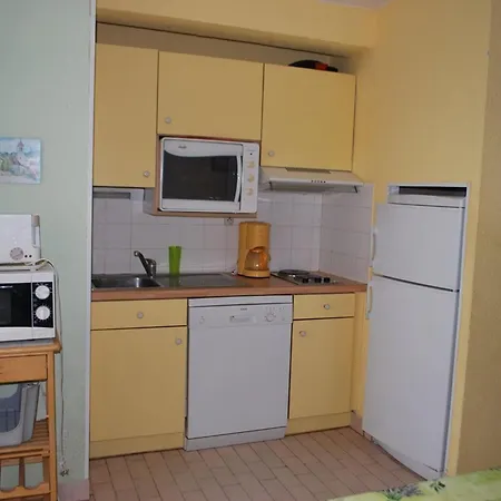 Apartament Le Lavandou, T2 4 Pers A 10m Avec Parking - Fr-1-803-90 Le Lavandou